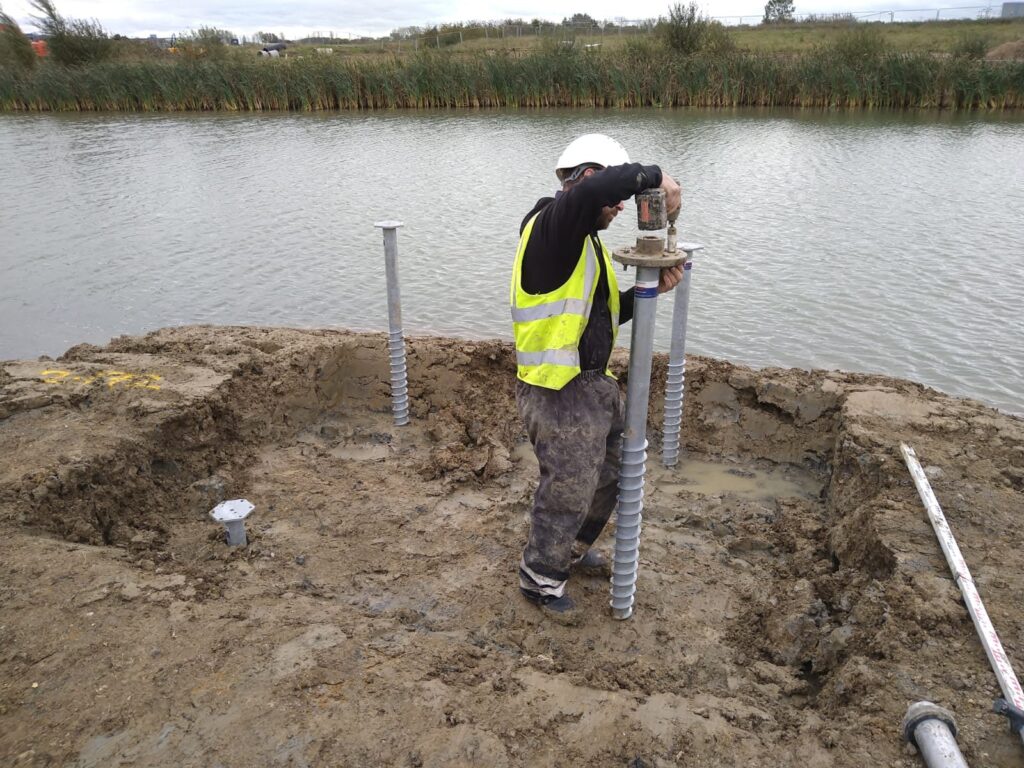 Ground screws o